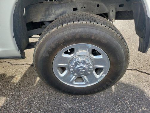 Bright White Clearcoat 2024 RAM 2500 Tradesman Crew Cab 4x4 6'4' Box