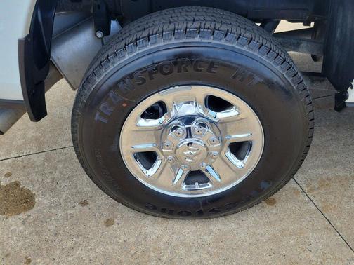 Bright White Clearcoat 2024 RAM 2500 Tradesman Crew Cab 4x4 6'4' Box