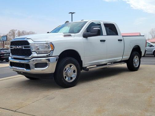 Bright White Clearcoat 2024 RAM 2500 Tradesman Crew Cab 4x4 6'4' Box