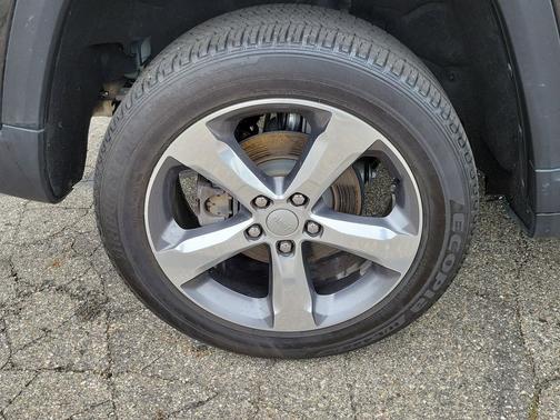 Rocky Mountain Pearlcoat 2025 Jeep Grand Cherokee Limited