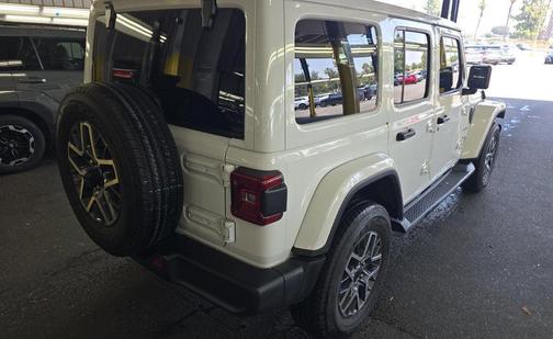 Bright White Clearcoat 2024 Jeep Wrangler 4-Door Sahara 4x4