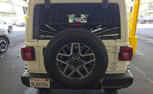 Bright White Clearcoat 2024 Jeep Wrangler 4-Door Sahara 4x4