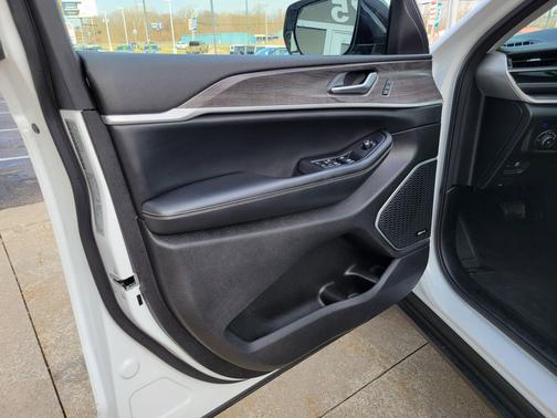 Bright White Clearcoat 2023 Jeep Grand Cherokee 4xe Base