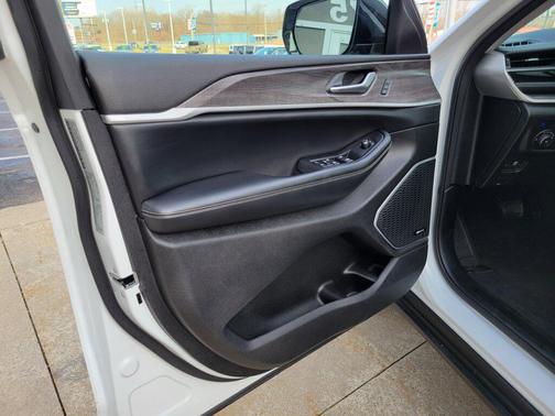 Bright White Clearcoat 2023 Jeep Grand Cherokee 4xe Base