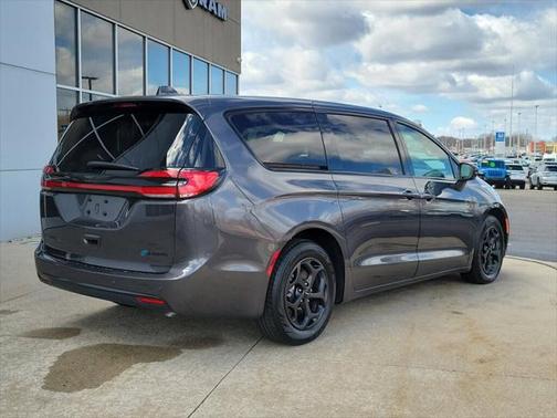 2022 Chrysler Pacifica Hybrid Limited