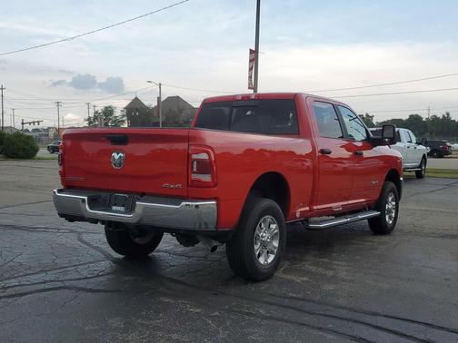 2024 RAM 2500 Big Horn Crew Cab 4x4 6'4' Box