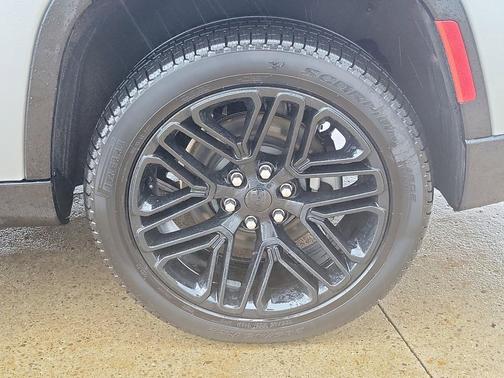 2024 Jeep Wagoneer Series II Carbide 4x4