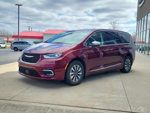 2023 Chrysler Pacifica Hybrid Limited