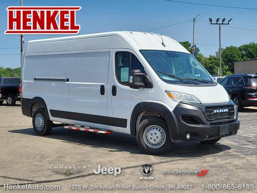 Bright White Clearcoat 2025 RAM ProMaster 2500 Tradesman