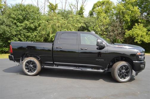 2025 RAM 2500 Big Horn Crew Cab 4x4 6'4' Box