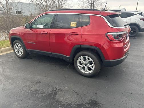 Red Hot Pearlcoat 2025 Jeep Compass Latitude