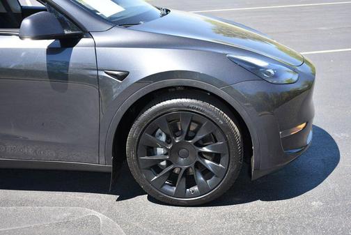Black 2024 Tesla Model Y Long Range Dual Motor All-Wheel Drive