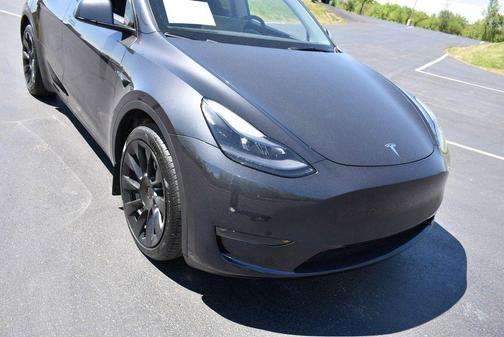 Black 2024 Tesla Model Y Long Range Dual Motor All-Wheel Drive