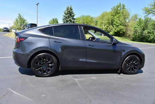 Black 2024 Tesla Model Y Long Range Dual Motor All-Wheel Drive