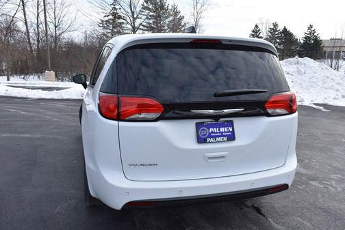 2026 Chrysler Voyager LX