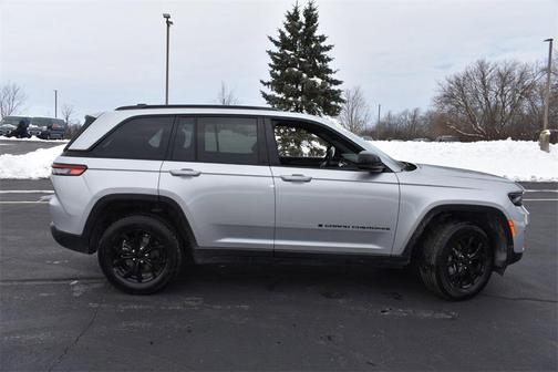 2024 Jeep Grand Cherokee Altitude