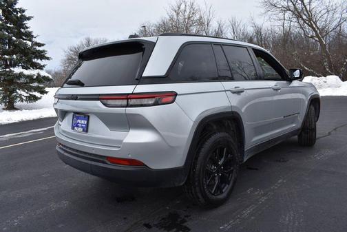 2024 Jeep Grand Cherokee Altitude
