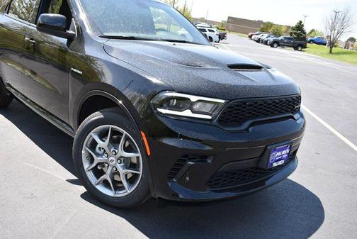DB Black Crystal Clearcoat 2026 Dodge Durango GT HEMI V8