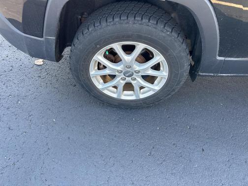 2015 Jeep Cherokee Sport