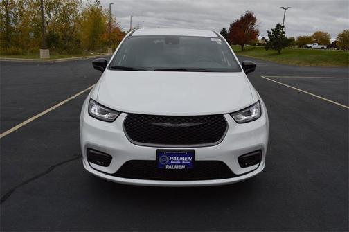 2026 Chrysler Pacifica L