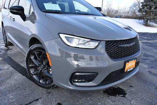 2025 Chrysler Pacifica Limited