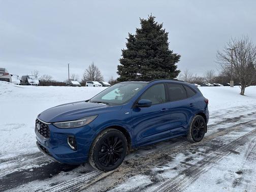 2023 Ford Escape ST-Line Elite