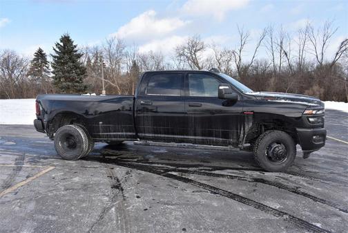 2026 RAM 3500 Tradesman Crew Cab 4x4 8' Box