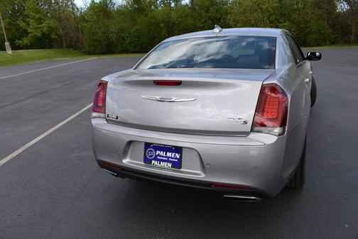 Billet Silver Metallic Clearcoat 2018 Chrysler 300 S