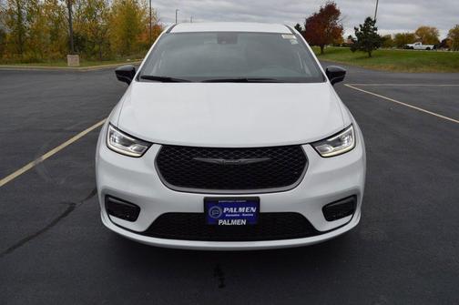 2026 Chrysler Pacifica L