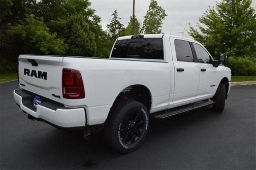 2025 RAM 2500 Big Horn Crew Cab 4x4 6'4' Box