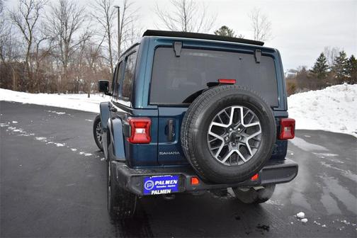 2025 Jeep Wrangler 4-Door Sahara 4x4