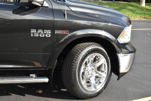 Maximum Steel Metallic Clearcoat 2015 RAM 1500 Laramie