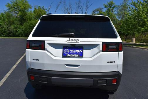 Bright White Clearcoat 2026 Jeep Cherokee Laredo