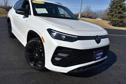 2025 Volkswagen Tiguan 2.0T SE R-Line Black 4MOTION