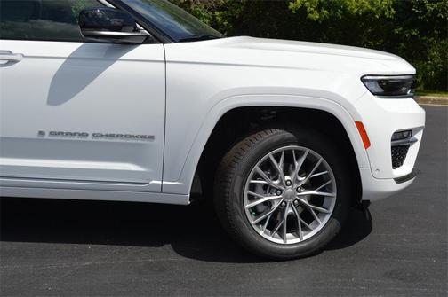 2025 Jeep Grand Cherokee Summit