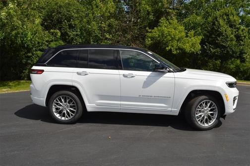 2025 Jeep Grand Cherokee Summit