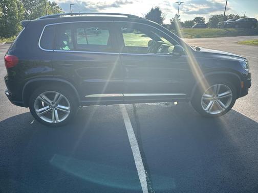 2016 Volkswagen Tiguan R-Line