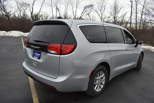 2026 Chrysler Voyager LX