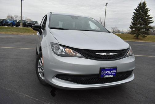 2026 Chrysler Voyager LX