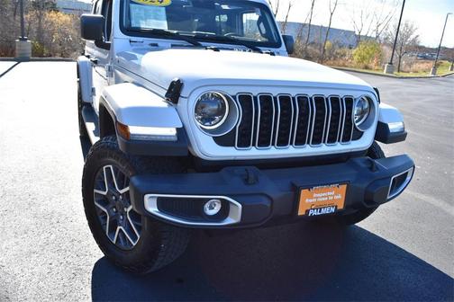 2024 Jeep Wrangler 4-Door Sahara 4x4