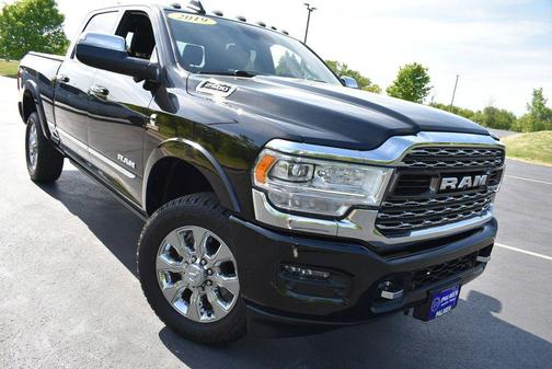 Diamond Black Crystal Pearlcoat 2019 RAM 2500 Limited Crew Cab 4x4 6'4' Box