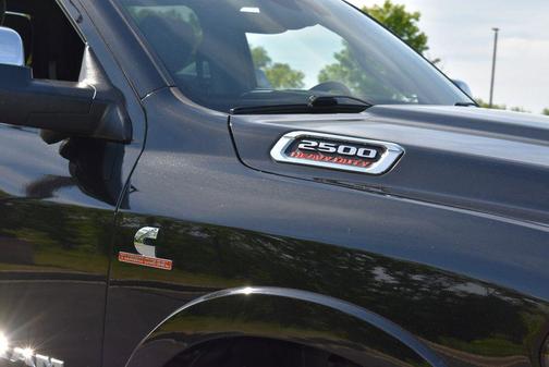Diamond Black Crystal Pearlcoat 2019 RAM 2500 Limited Crew Cab 4x4 6'4' Box