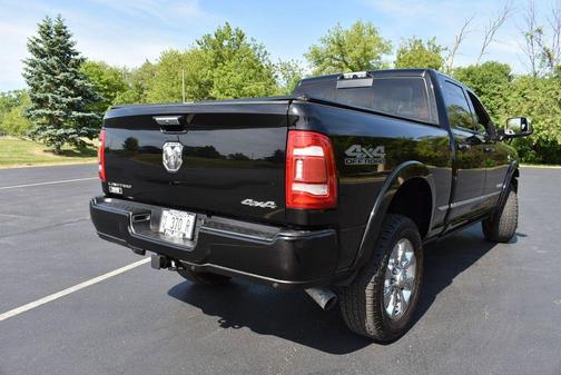 Diamond Black Crystal Pearlcoat 2019 RAM 2500 Limited Crew Cab 4x4 6'4' Box