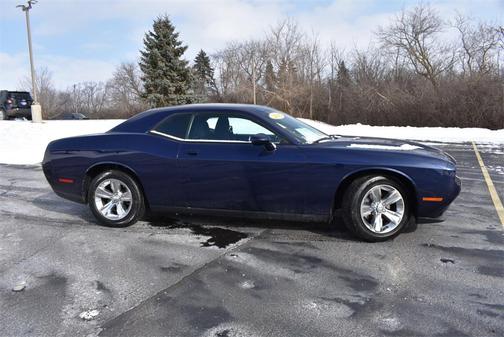 2016 Dodge Challenger SXT