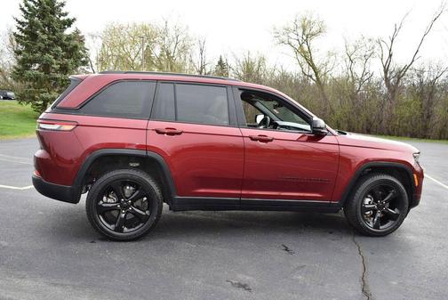 Velvet Red Pearlcoat 2023 Jeep Grand Cherokee Limited