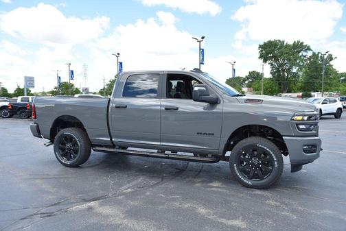 Ceramic Gray Clearcoat 2026 RAM 2500 Big Horn Crew Cab 4x4 6'4' Box