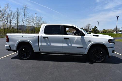 Bright White Clearcoat 2026 RAM 1500 Big Horn/Lone Star