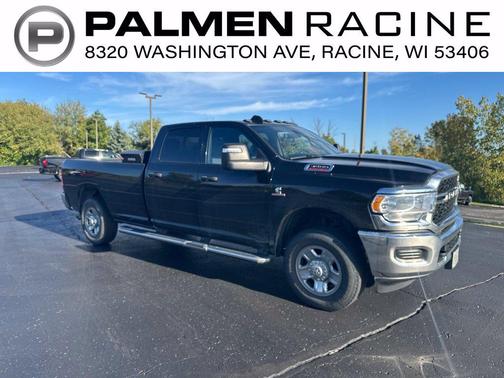 Diamond Black Crystal Pearlcoat 2023 RAM 3500 Tradesman Crew Cab 4x4 8' Box