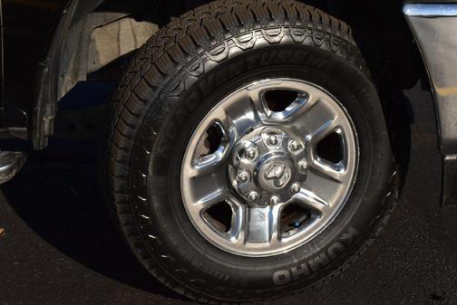 Diamond Black Crystal Pearlcoat 2023 RAM 3500 Tradesman Crew Cab 4x4 8' Box