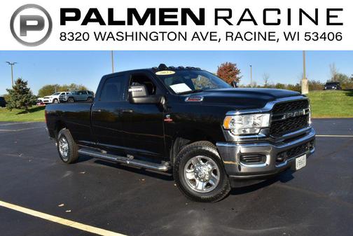 Diamond Black Crystal Pearlcoat 2023 RAM 3500 Tradesman Crew Cab 4x4 8' Box